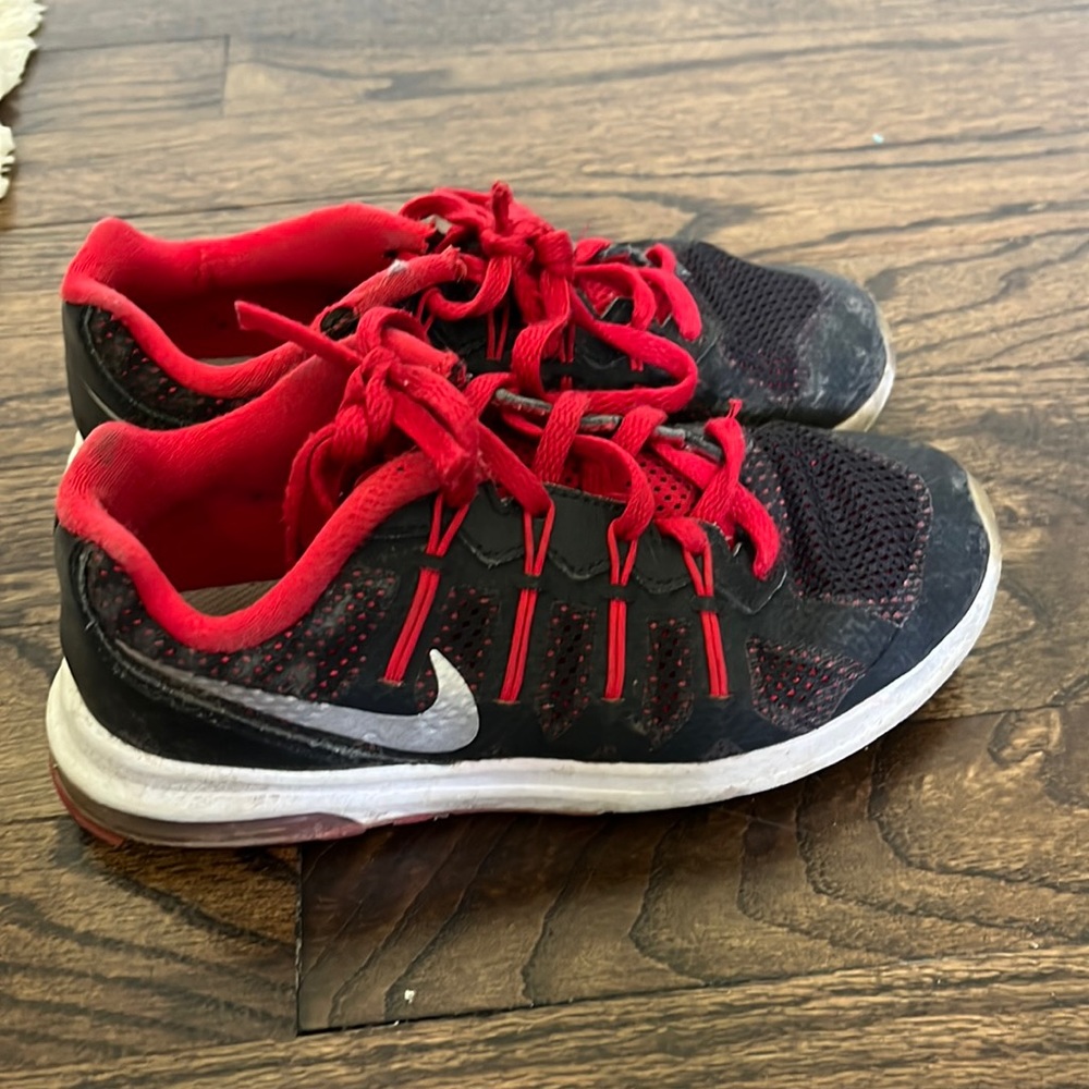 Boys Nike, size 12.5C sneakers